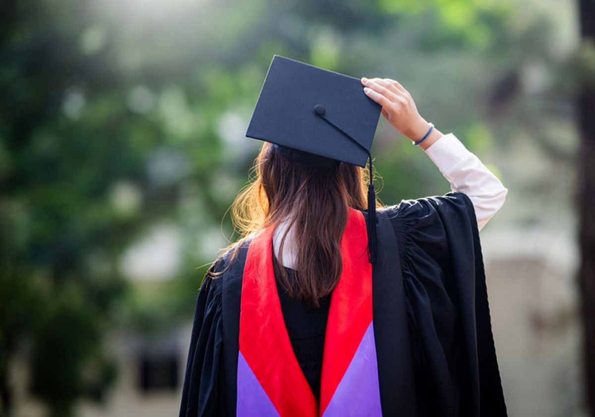 graduate-student-800x560-l